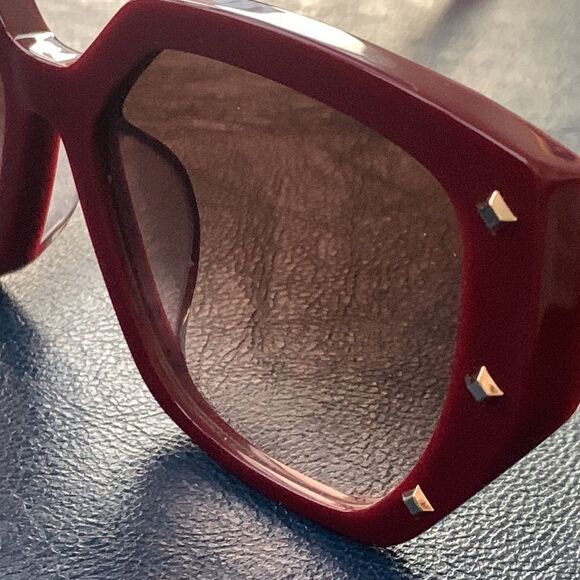 MCM Bordeaux Burgundy Square Sunglasses – Italian Luxury Designer Frames + Case - Picture 7 of 12